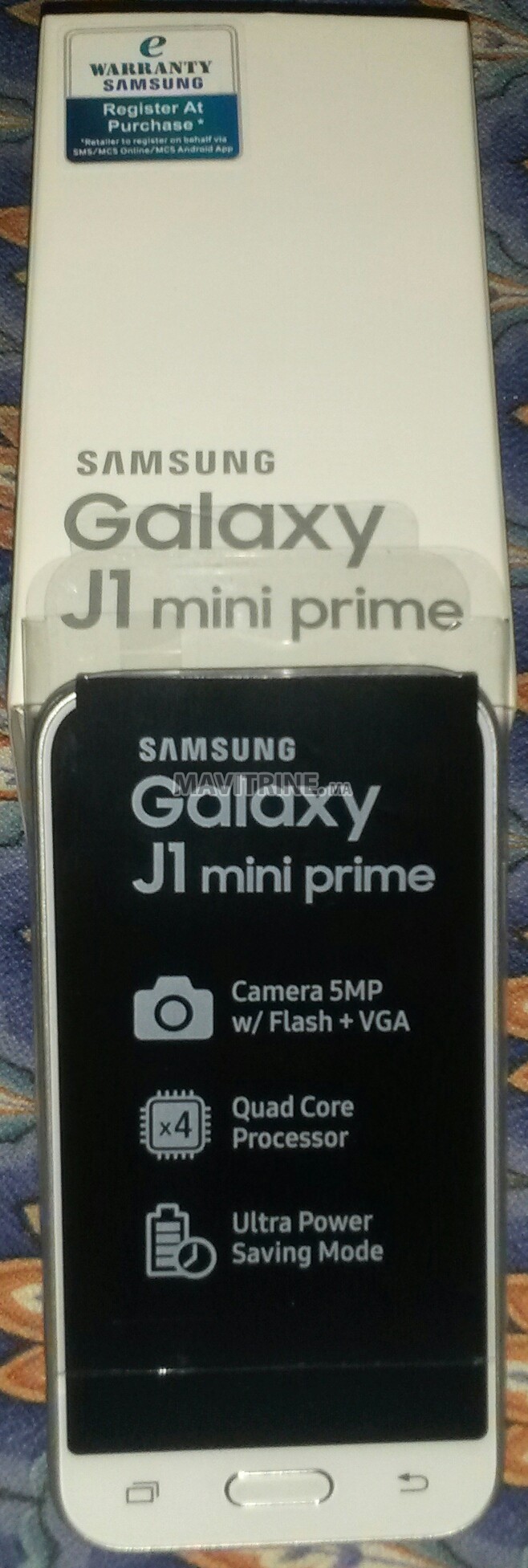 un Galaxy j1 mini prime sous emballage