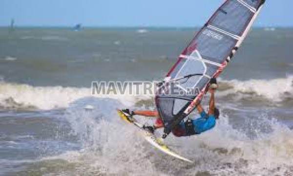 moniteur de planche a voile