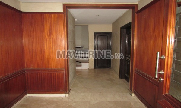 joli appartement de 141m² à abdelmoumane