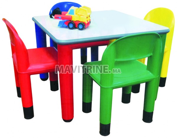 TABLE MATERNELLE