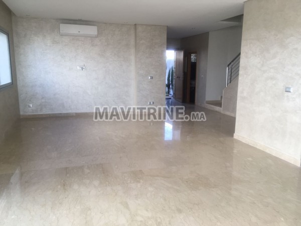 Villa de 320 m² à Ain Diab