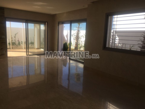 Villa de 320 m² à Ain Diab