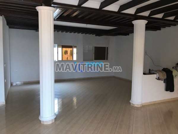 Très belle villa de 400 m² en location situè Harhoura