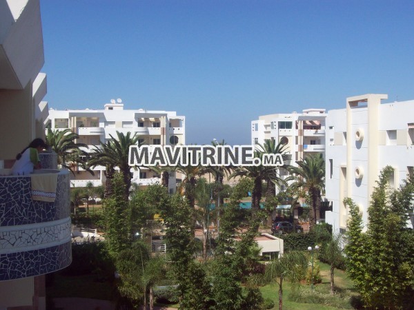 Appartement 91 m2 avec piscine et jardin au bord de mer.