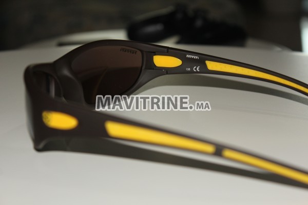 Lunettes de soleil Ferrari