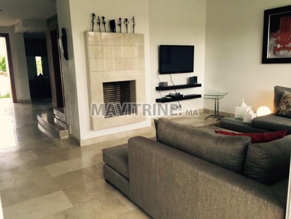 Villa de 320 m² à Bouskoura.