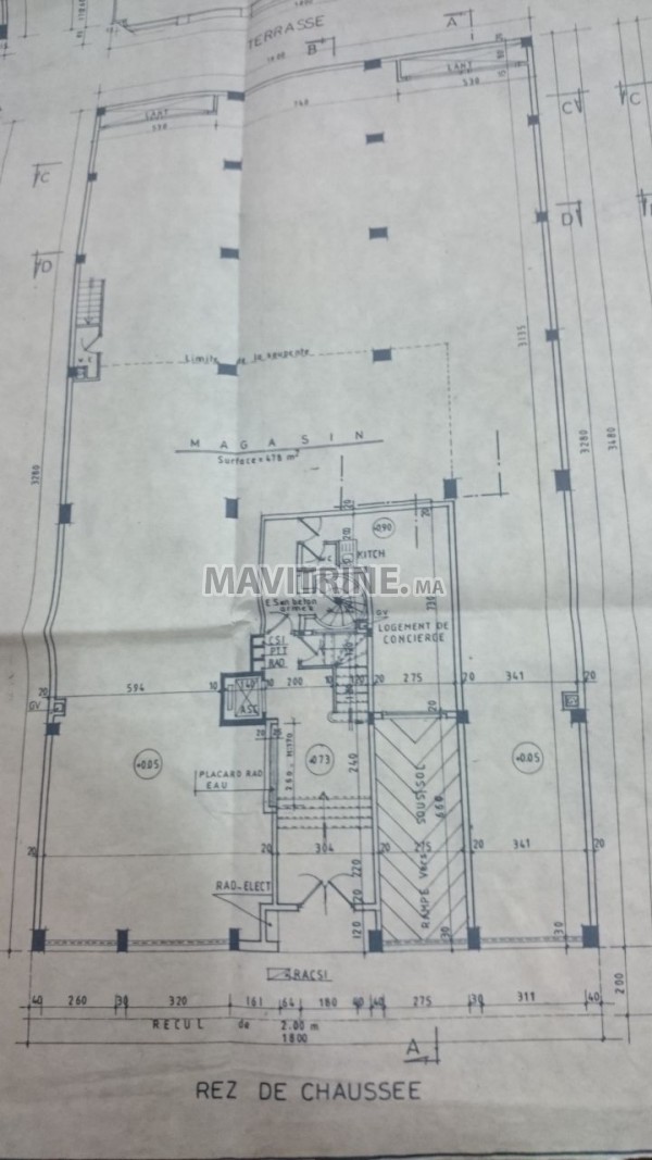 LOCAL COMMERCIAL 717 M2 QUARTIER DES HOPITAUX