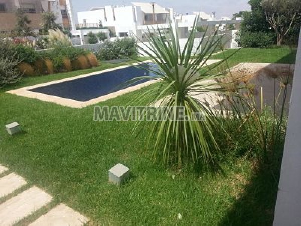 Villa de 600 m² à Bouzkoura.