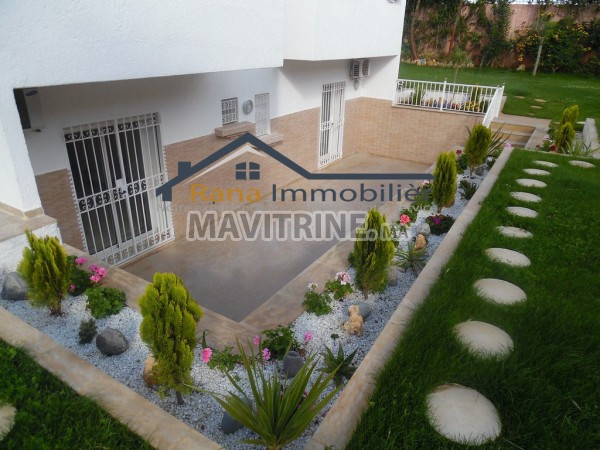 Villa de haut standing 2000m² à louer à Rabat Souissi