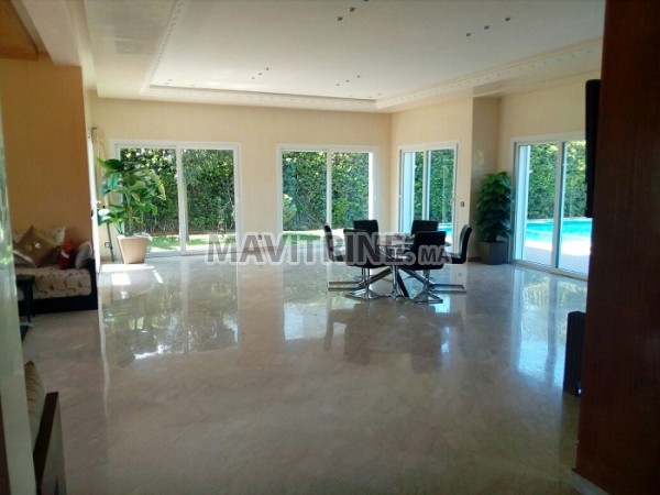 très belle villa de 550 m² à bouskoura