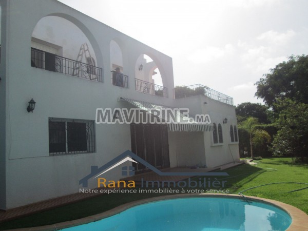 Une villa sympa avec piscine à louer sur Hay Riad Rabat