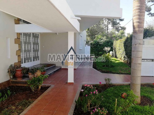 Location villa sublime de 1000m² à Souissi Rabat