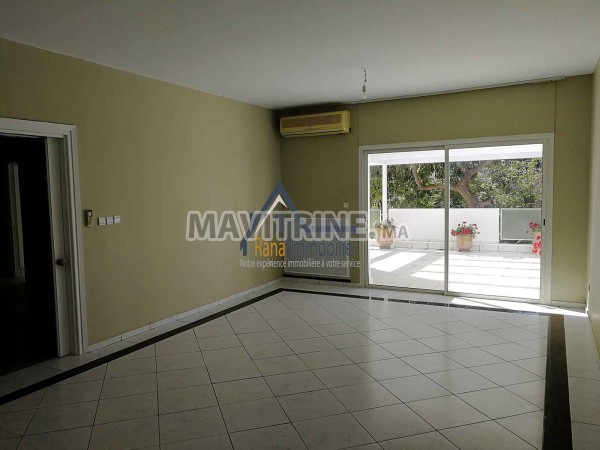 Location villa sublime de 1000m² à Souissi Rabat