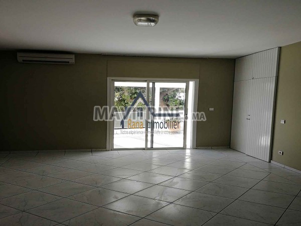 Location villa sublime de 1000m² à Souissi Rabat