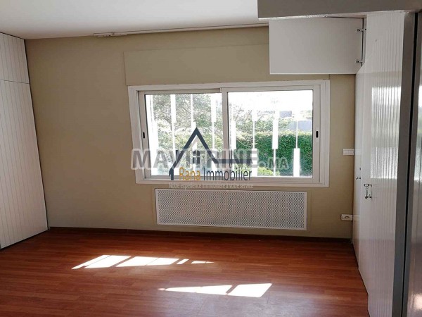 Location villa sublime de 1000m² à Souissi Rabat