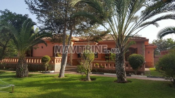 villa de maître de 4000m² à bouskoura