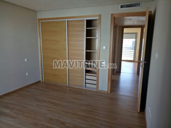 Villa de 350 m² à Dar Bouazza