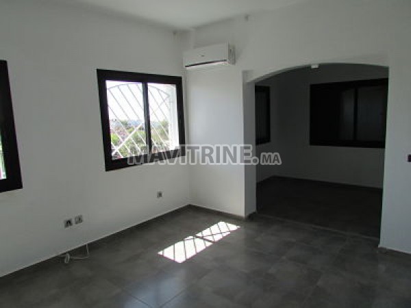 Villa de 410 m² à Ain Diab.