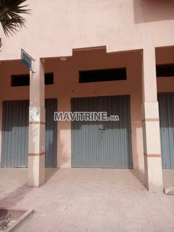 Magasin 38m2 donnant sur avenue