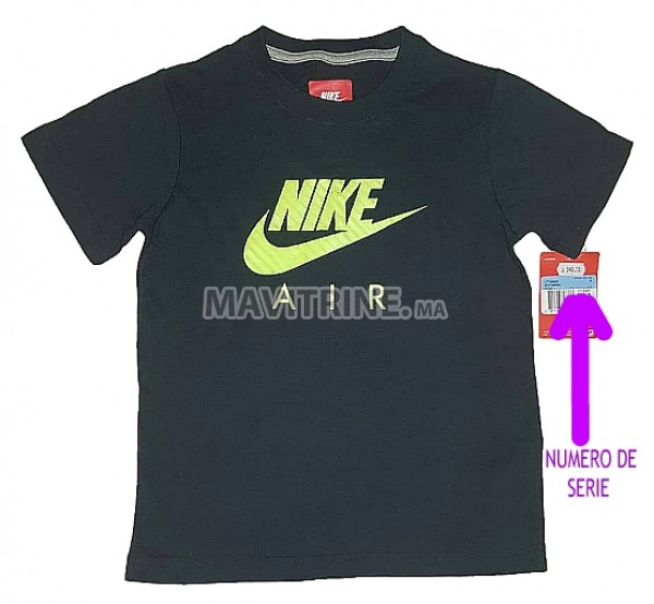 T-SHIRT NIKE D'ORIGINE ET NEUF POUR GARÇONS