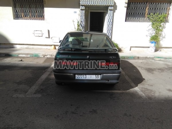 VOITURE A VENDRE RENAULT 19