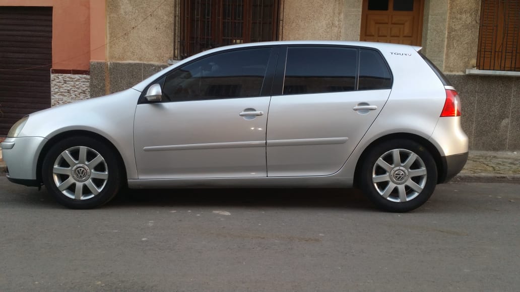 Golf 5 1,9  model 2007 douanier 2012