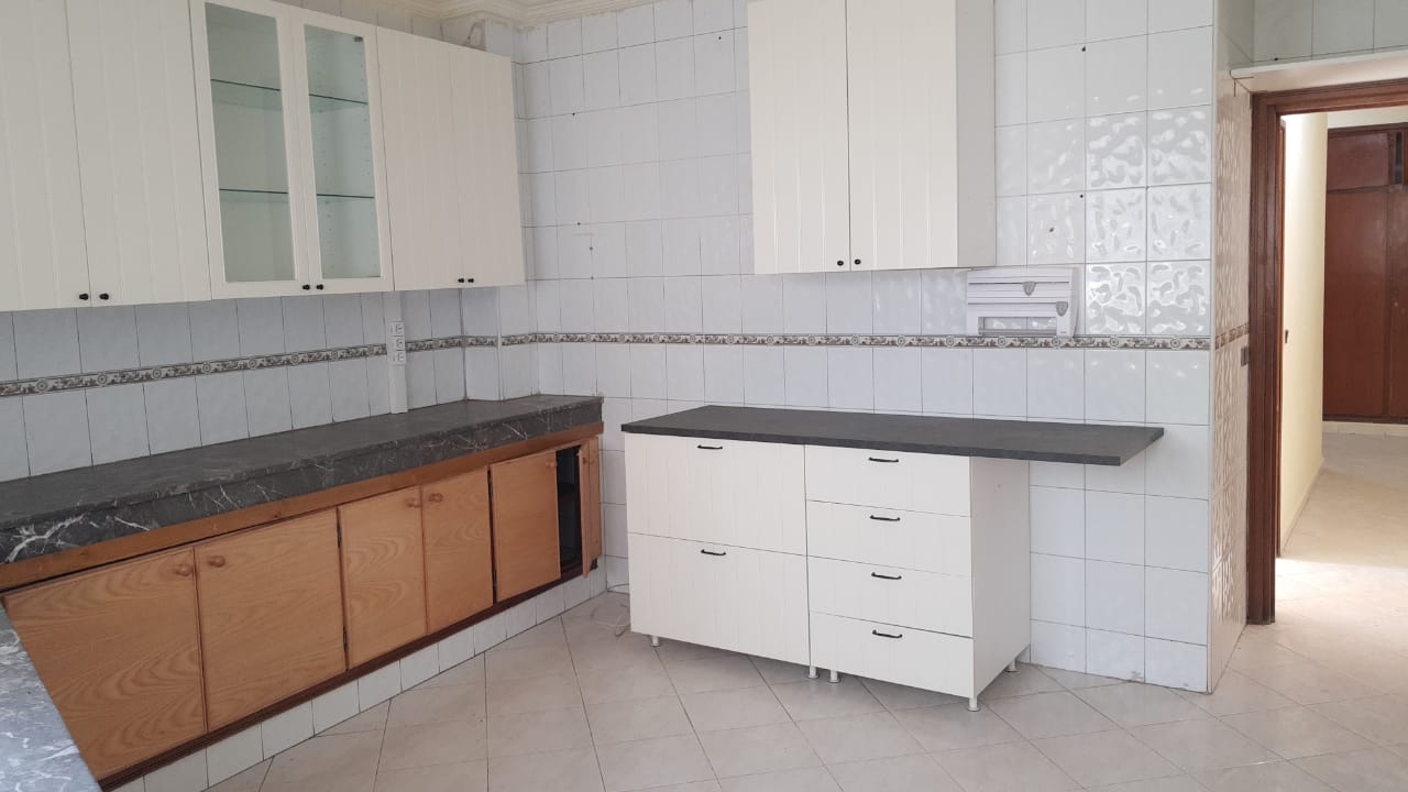 Vend appartement de 178 m2 bien ensoleillé