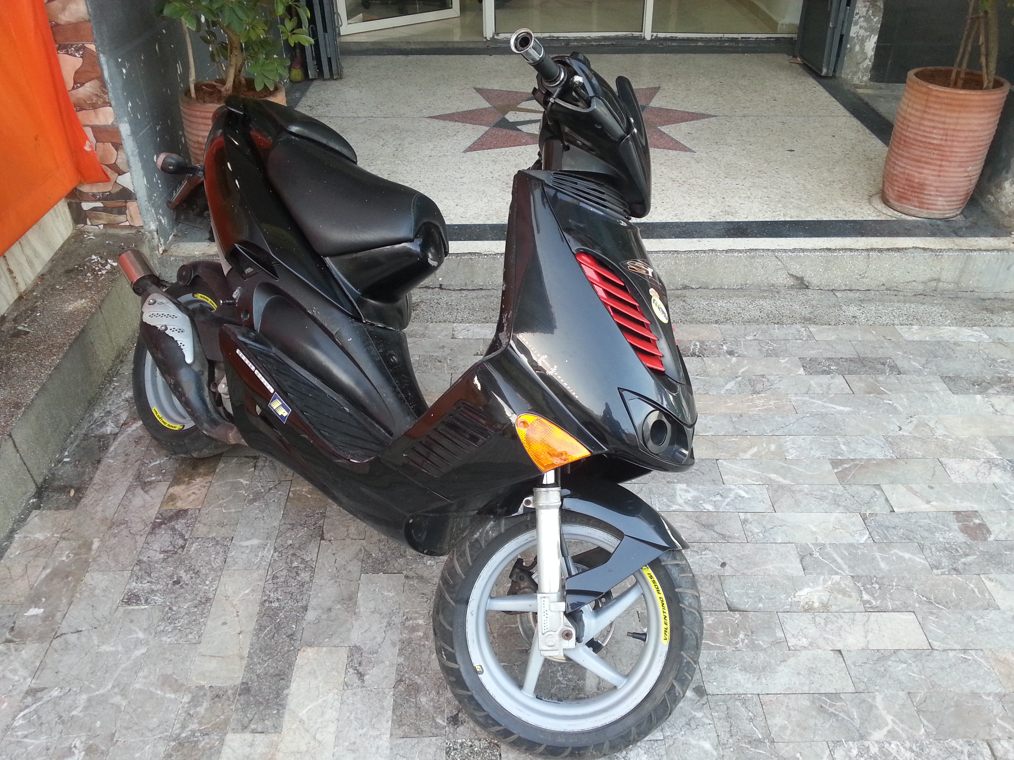 Moto Aprilia Racinge