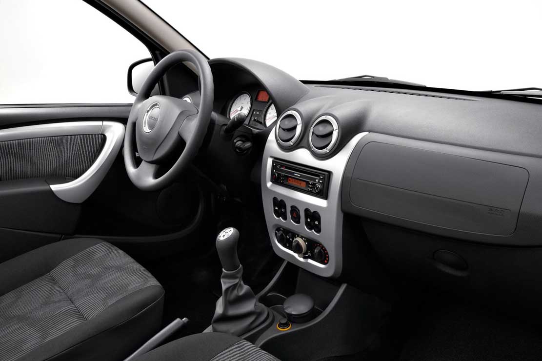 DACIA LOGAN toute option modèle 2012