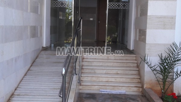 Bel appartement vide haut standing en location à Rabat