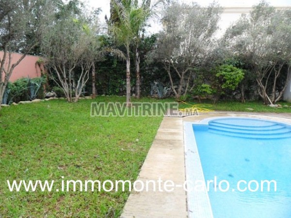 Location une villa meublée avec piscine à Hay Riad Rabat