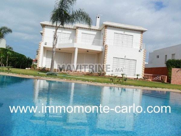 Location villa haut standing avec piscine à louer à Souissi Rabat