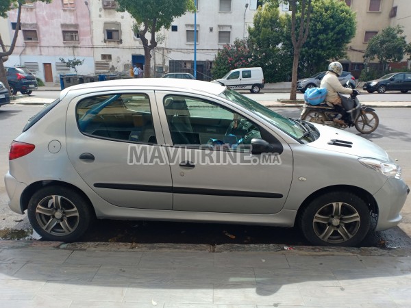 Voiture Peugeot 206+