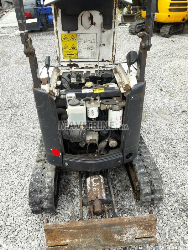 Engin Excavatrice 2010 Bobcat E08