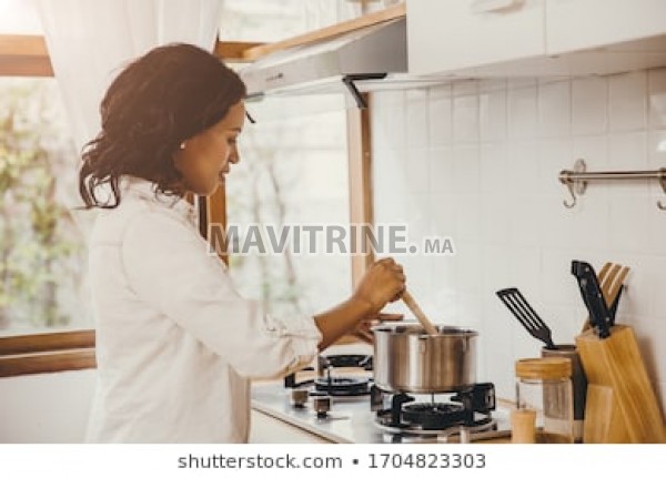 CUISINIÈRES PROFESSIONNELLE AFRICAINE DISPONIBLE