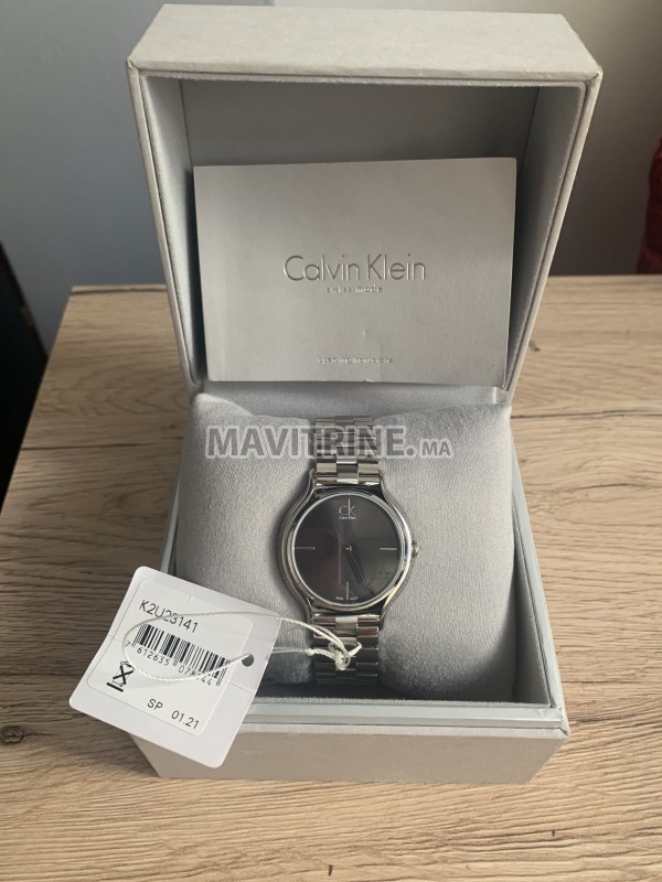 Clavin Klein montre pour femme a vendre urgent jamais utiliser acheter de la suisse