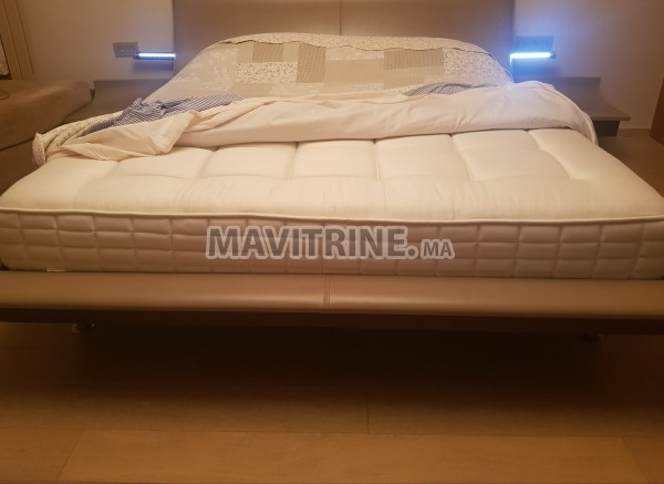 Lit Roche Bobois avec Matelas Yatsan