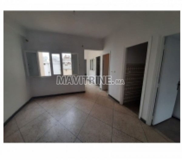 A louer appartement 100m² très bien ensoleillé Maarif