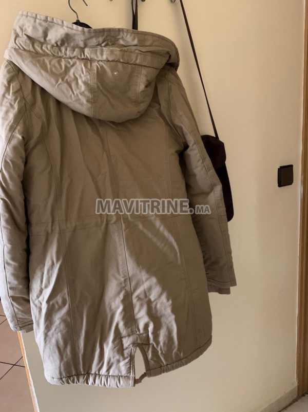 Manteau très chaud d'hiver