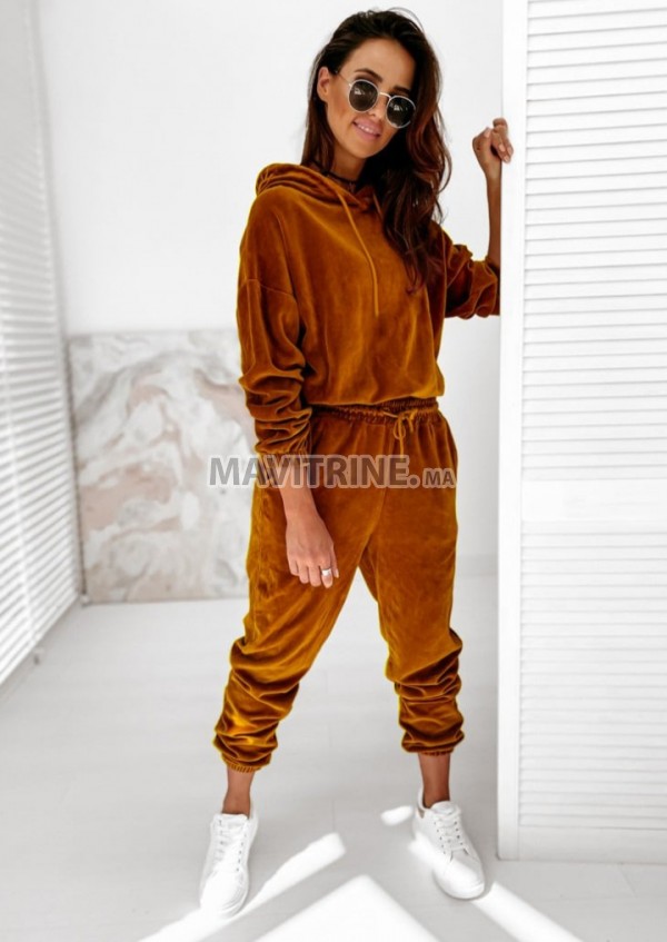 Vente de des pyjamas et des chaussures pour femme