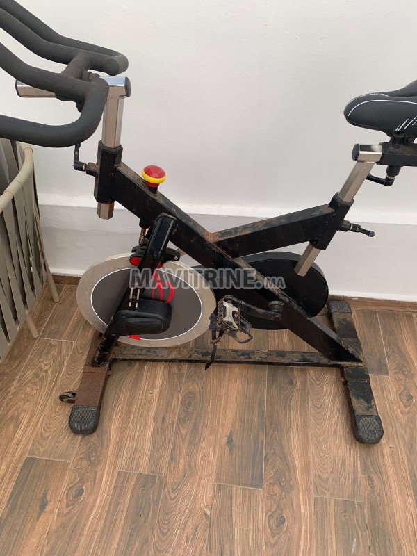 Vélo spinning professionnel