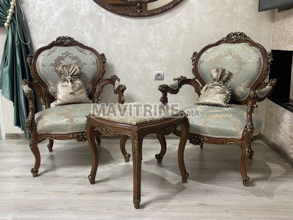 Ensemble : 02 chaises + 01 table + 01 miroir