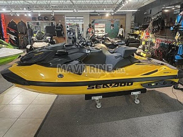 Seadoo RTX 300 jet ski and outboard motors