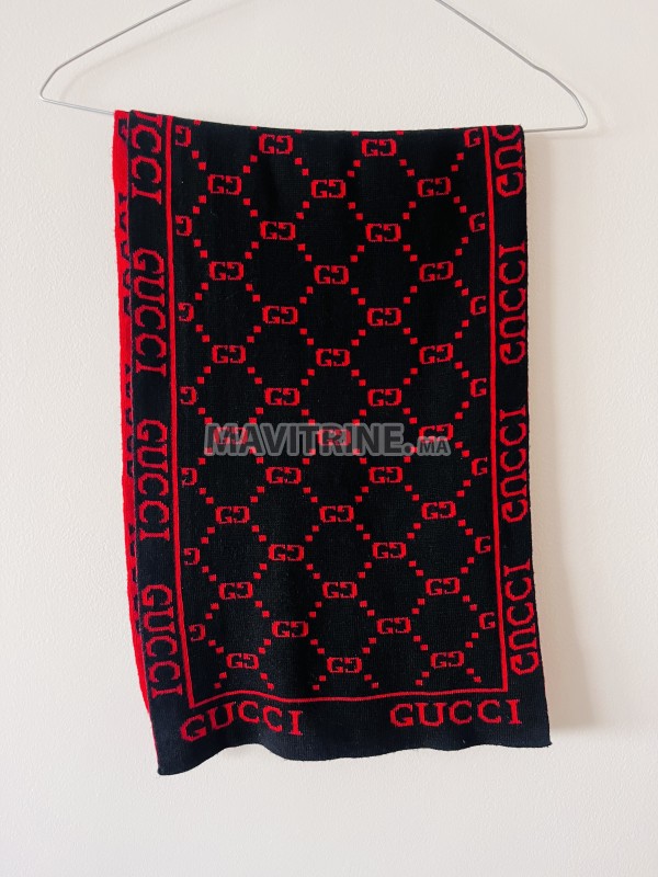 GUCCI : Écharpe double face en laine et soie Jacquard GG