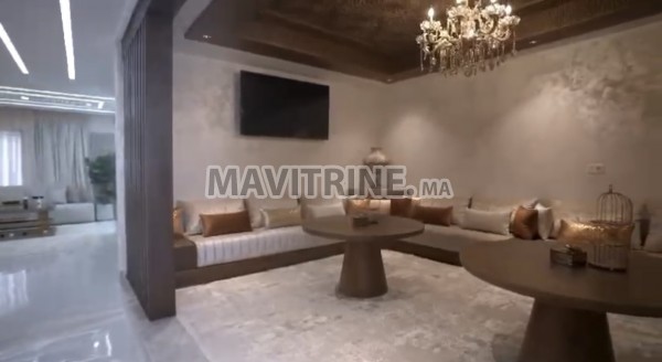 Villa à vendre avec piscine privée à berkane